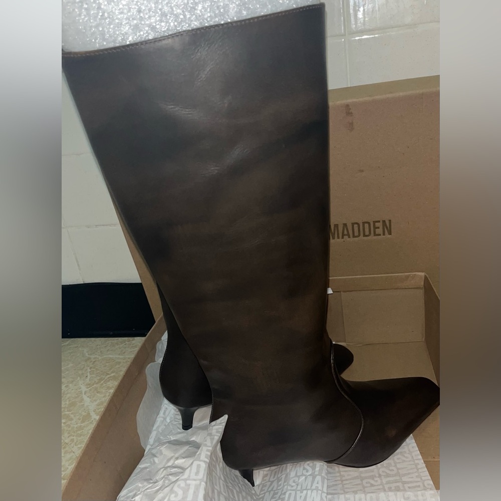 Steve Madden Lander Black Leather kitten Heeled Boots 8.5 - Picture 14 of 14